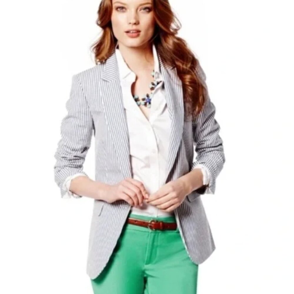 Banana Republic  Classic Fit Blazer in Preppy White Navy Stripes